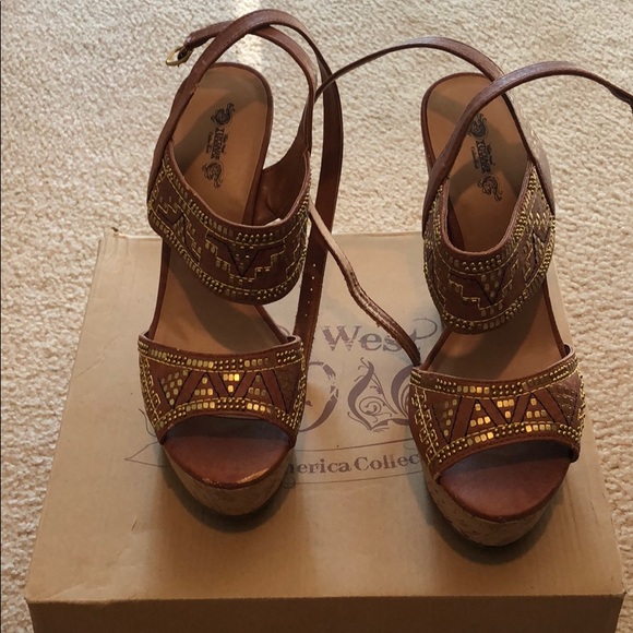 Shoe - Picture 8 of 10